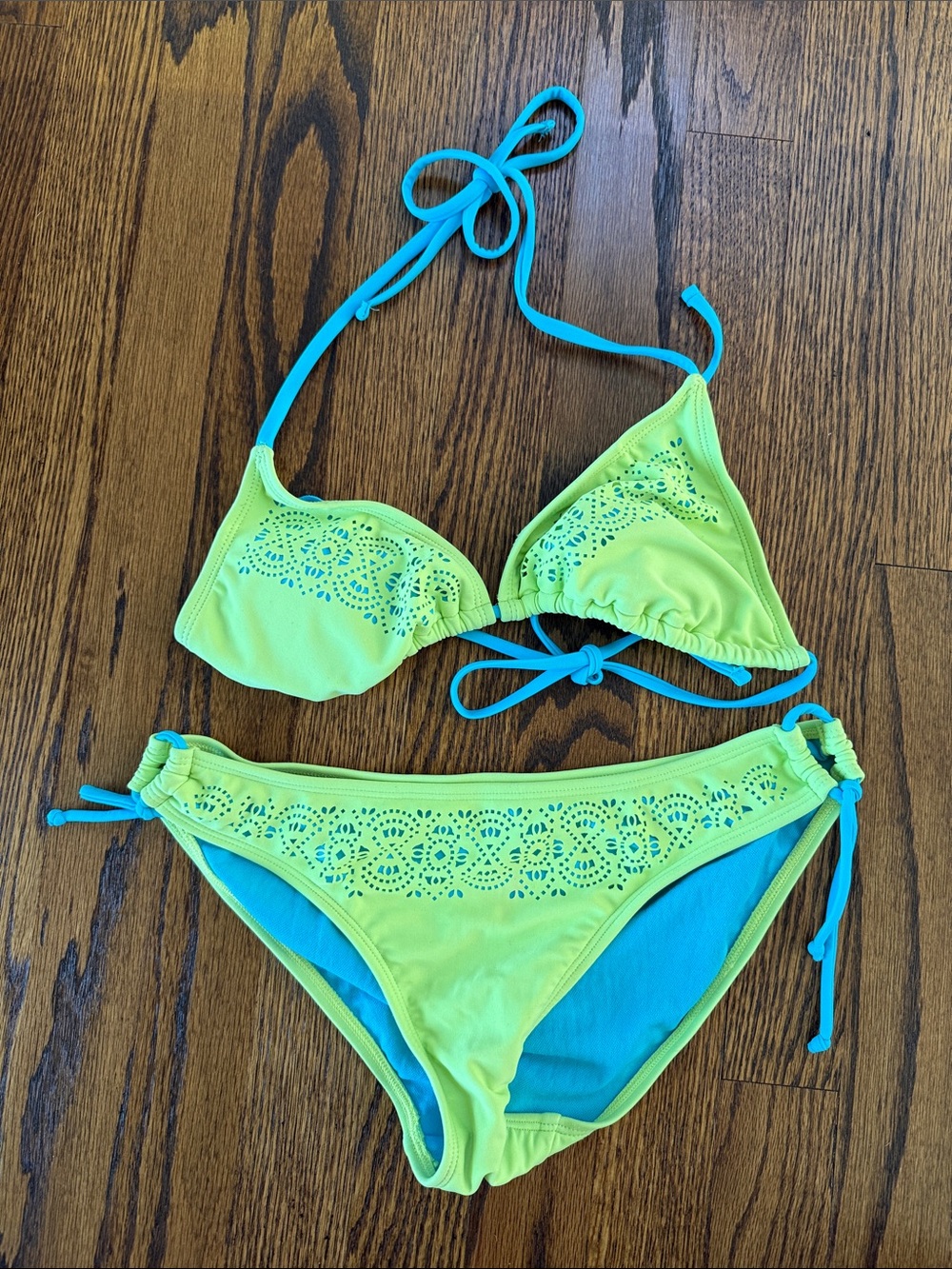Arizona Jean Company Women’s Small Green & Aqua Laser-Cut Triangle Bikini Set